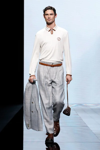 Look 4
